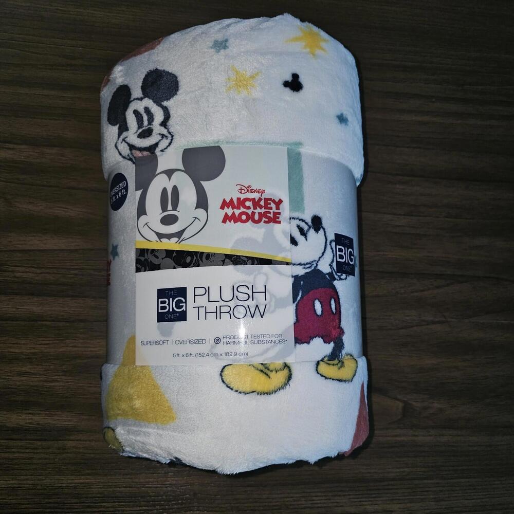 Disney Mickey Mouse Oversized Plush, the Big One Throw 5ft x 6ft NWT